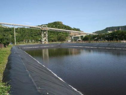 Install HDPE Geomembrane 1.0mm Thickness for Fish Pond 