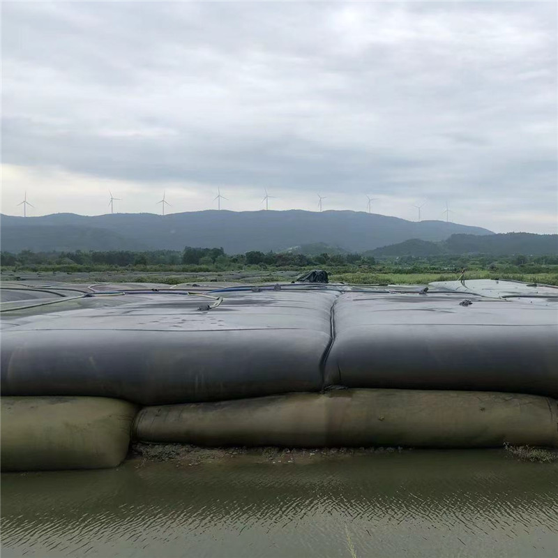 Geotube Sludge Dewatering Bag for Flood Protection.jpg