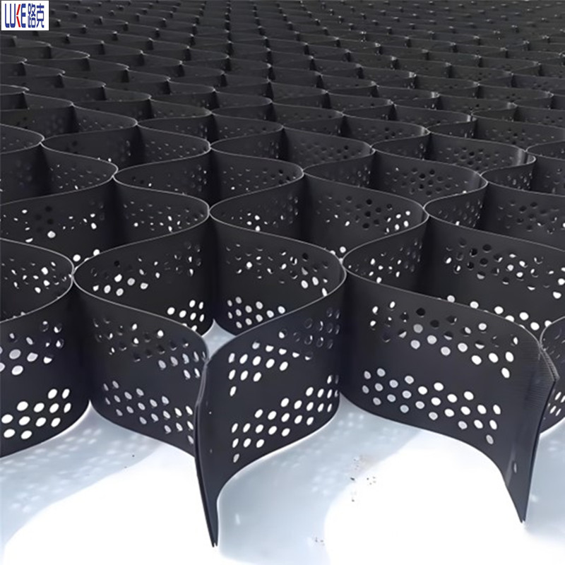 Black HDPE Geocell Gravel Grid.jpg